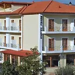 Pelops Hotel 3*