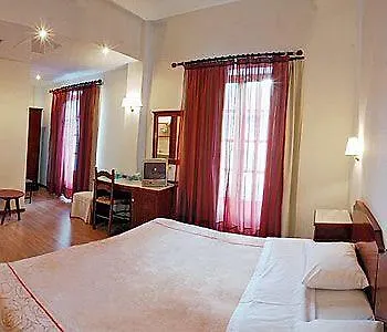Pelops Hotel 3*